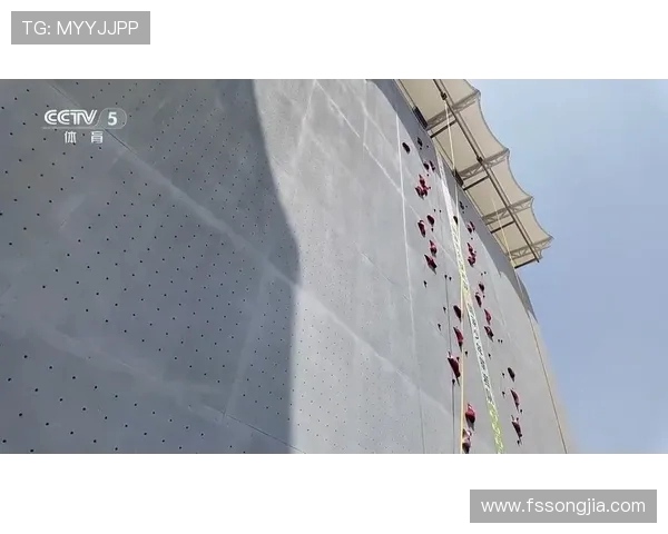 成都攀岩队的防反策略解析与攀岩热点的深度探讨